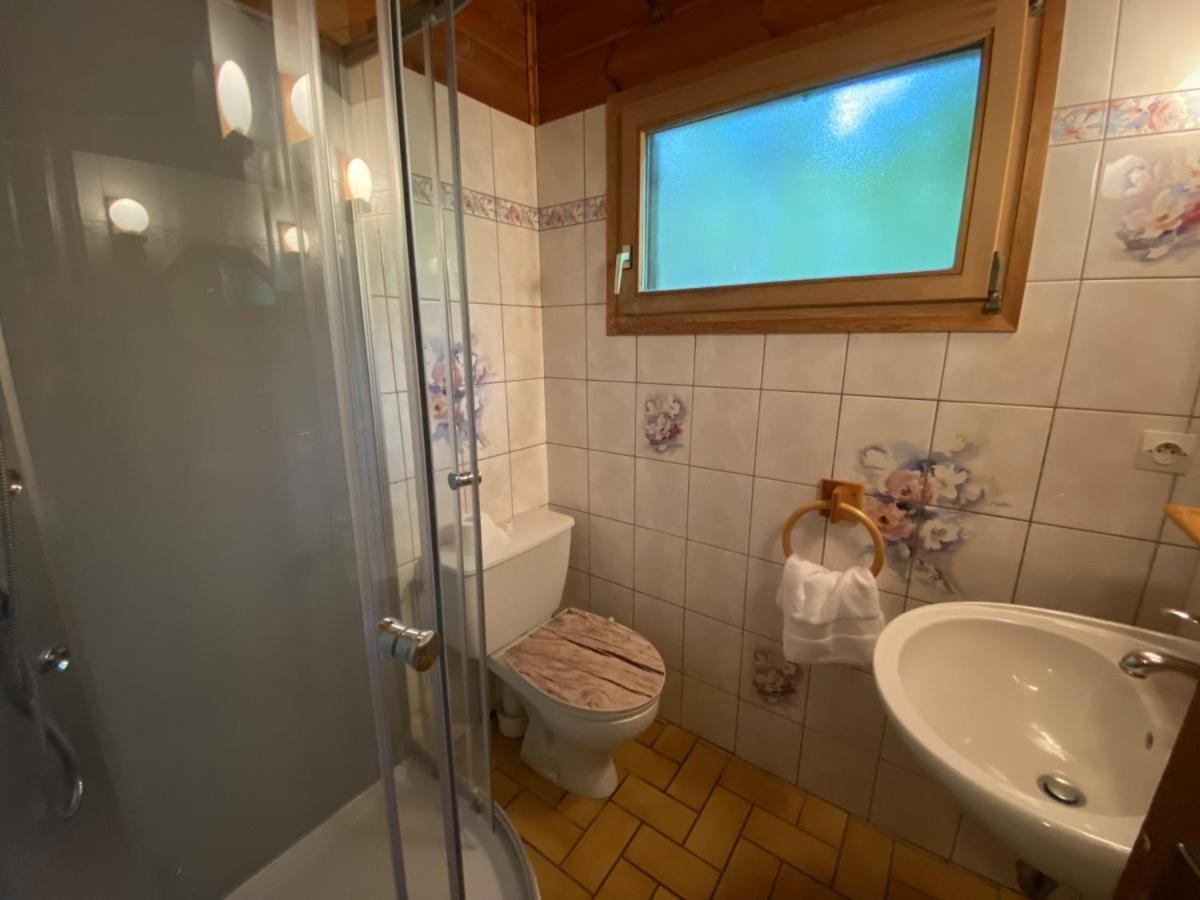 Le Fishing Lodge Chalet En Bois Avec Bain Nordique ラ・ブレス エクステリア 写真