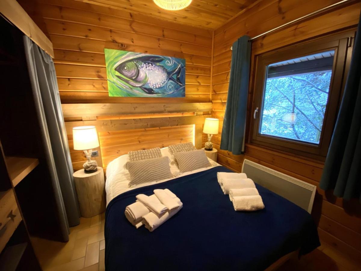 Le Fishing Lodge Chalet En Bois Avec Bain Nordique ラ・ブレス エクステリア 写真