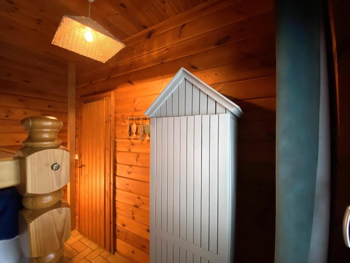 Le Fishing Lodge Chalet En Bois Avec Bain Nordique ラ・ブレス エクステリア 写真